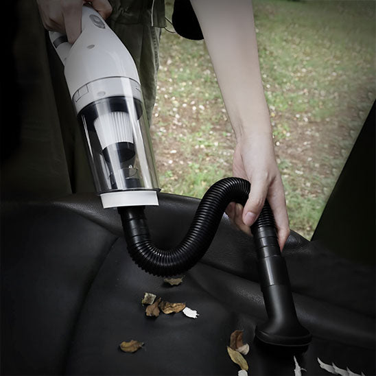 super accessoire pour l aspirateur pour voiture qui passe partout et nettoie super bien