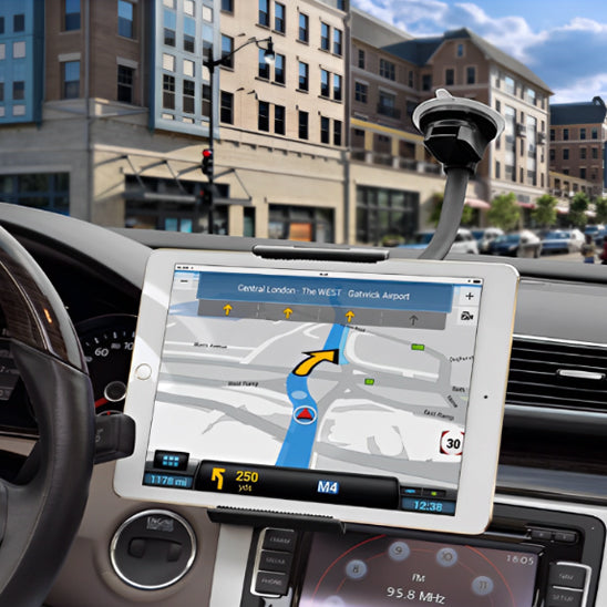 support-tablette-voiture-gps-en-ville