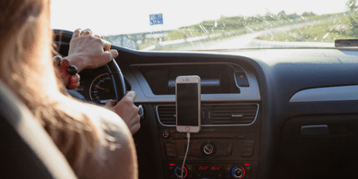 Support magnétique téléphone voiture : le meilleur choix pour conduire serein - Venirautomobile.com
