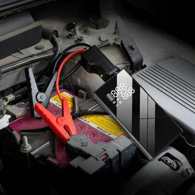 Boosters de Batterie brancher batterie voiture sous capot