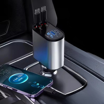 Chargeur allume cigare usb-c charge telephone sur console centrale voiture