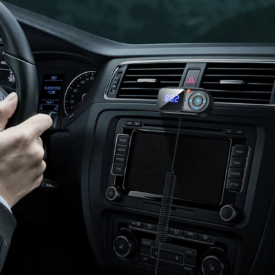 Emetteur bluetooth voiture pose bouche aeration