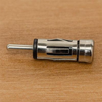 Adaptateur-pour-antenne-autoradio-chrome
