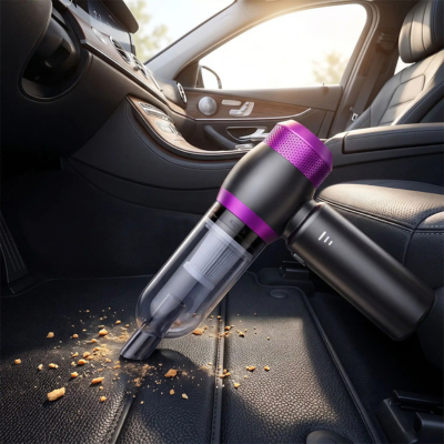 Aspirateur de voiture PowerClean dépoussiérant le tableau de bord