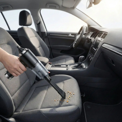 aspirateur rechargeable voiture noir en action