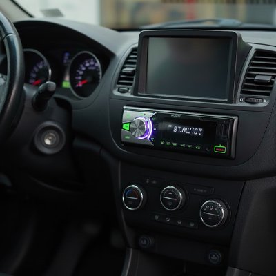 Autoradio-bluetooth-beau-design