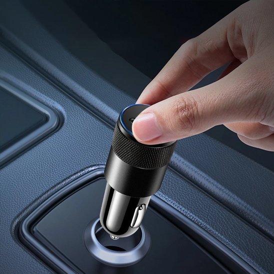 chargeur usb allume cigare beau décord dans voiture