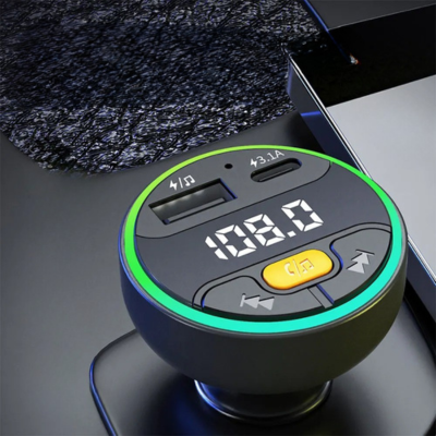 fm transmetteur bluetooth a-cote telephone