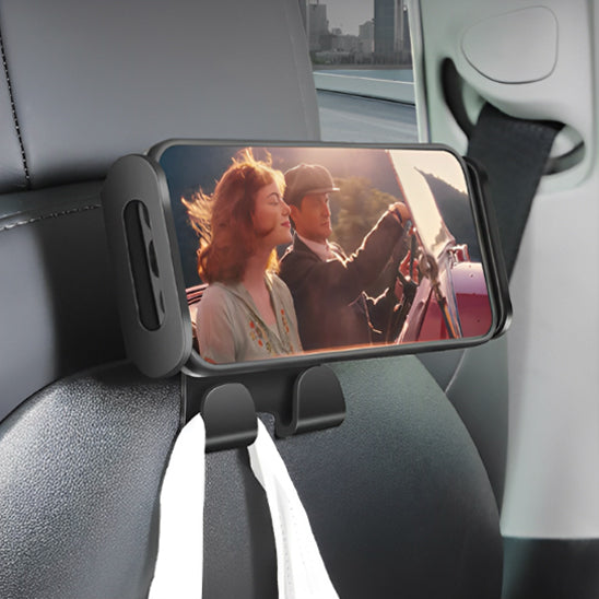 support-tablette-voiture-couple-sur-telephone